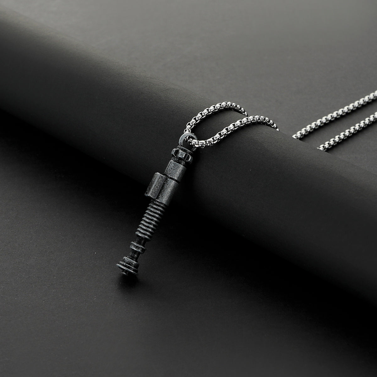 Luke Skywalker Metal Hilt Pendant Necklace