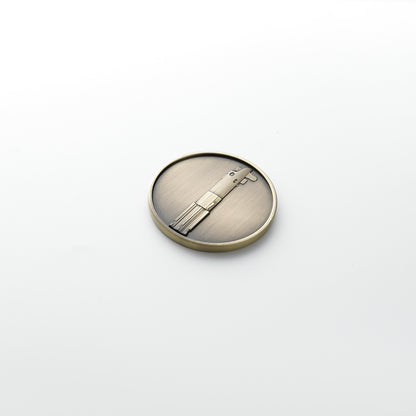 Antique Brass Graflex Lightsaber Pommel Coin Insert – $4.5\text{ cm}$ Hilt Medallion