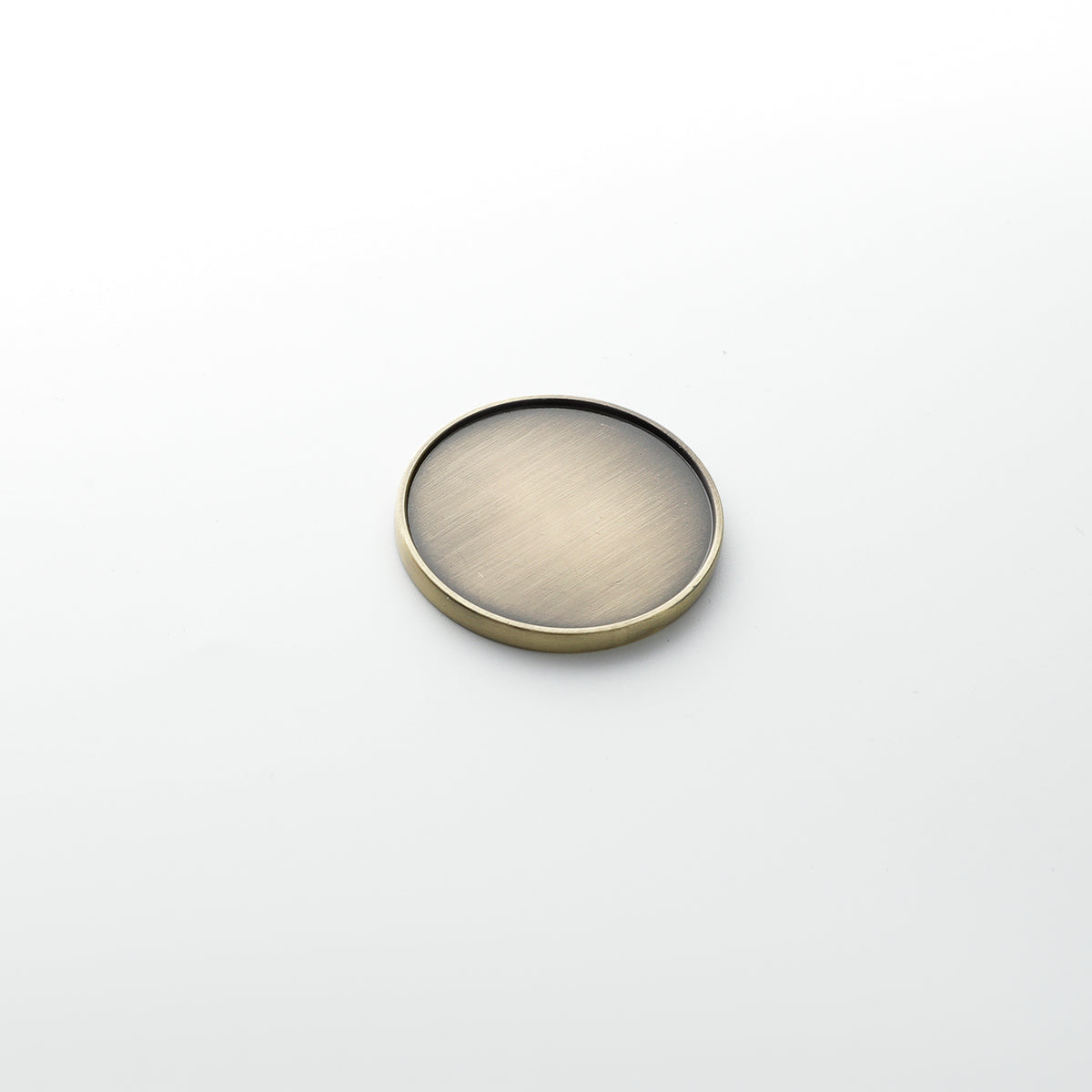 Antique Brass Graflex Lightsaber Pommel Coin Insert – $4.5\text{ cm}$ Hilt Medallion