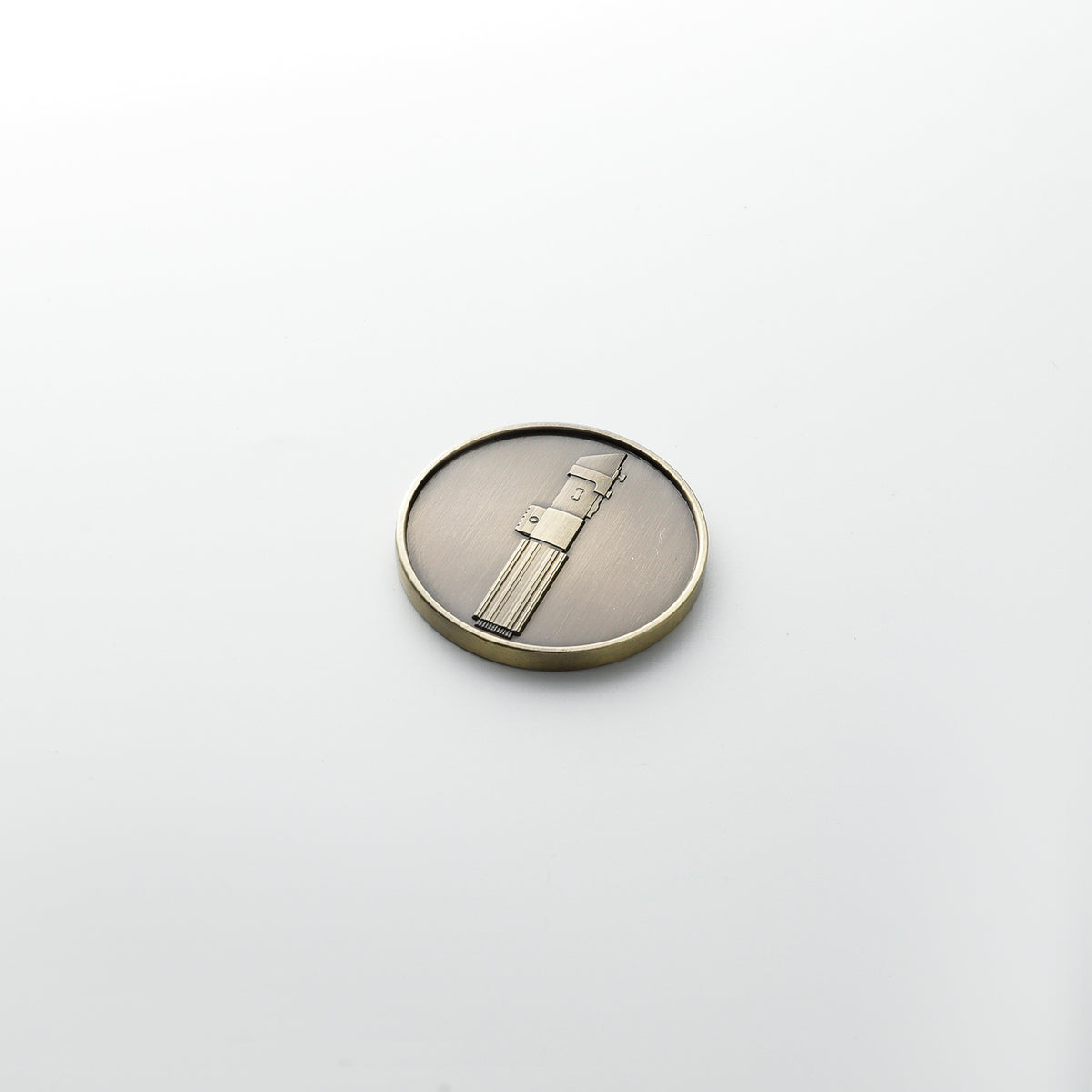 Antique Brass Darth Vader Lightsaber Pommel Coin Insert – $4.5\text{ cm}$ Medallion