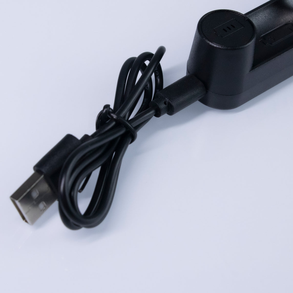 Single-Slot Universal Li-ion Smart Charger