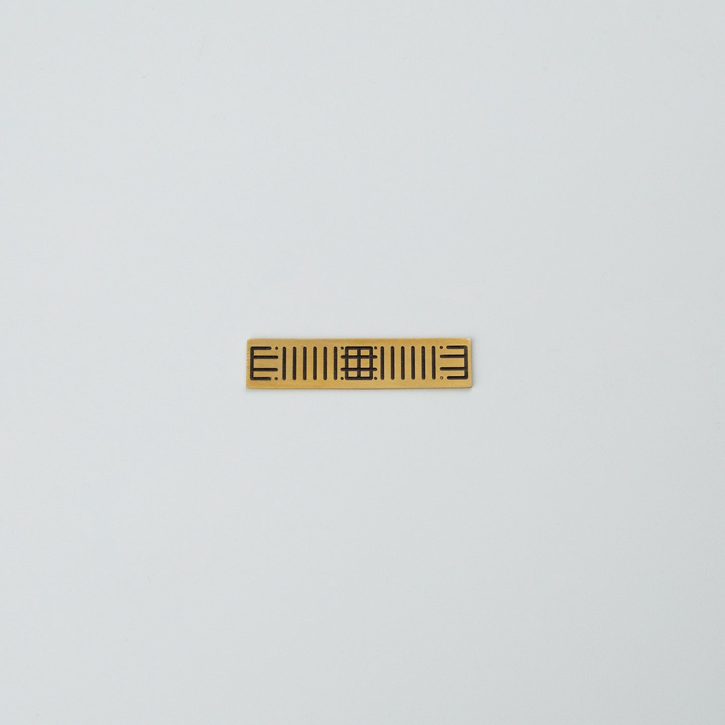 Grid Pattern Clamp Card